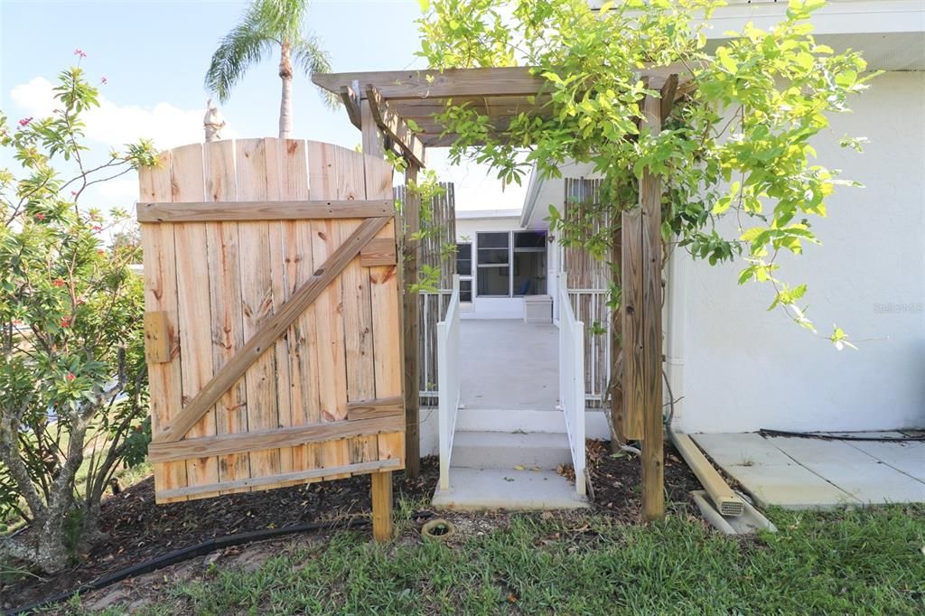 For Rent: $3,800 (2 beds, 2 baths, 1189 Square Feet)