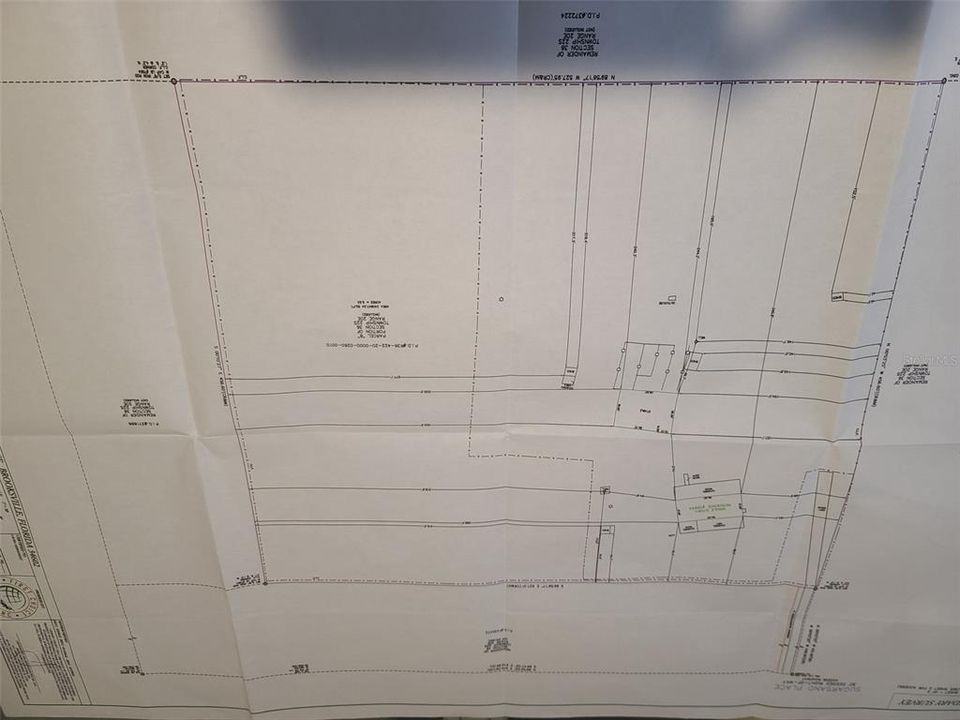 Под контрактом: $349,999 (3 спален, 2 ванн, 3240 Квадратных фут)
