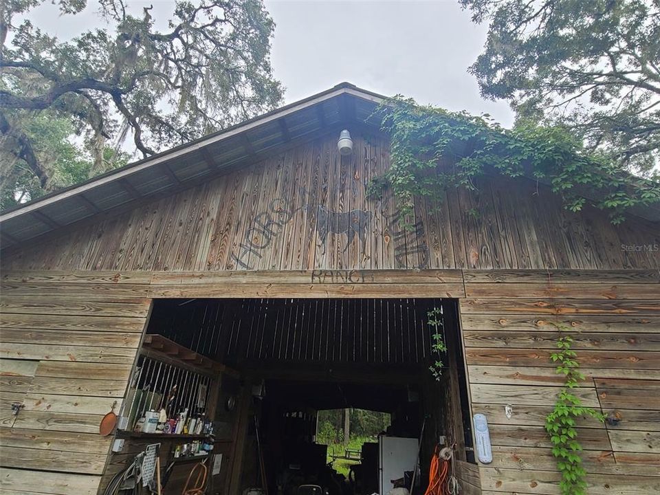 Под контрактом: $349,999 (3 спален, 2 ванн, 3240 Квадратных фут)