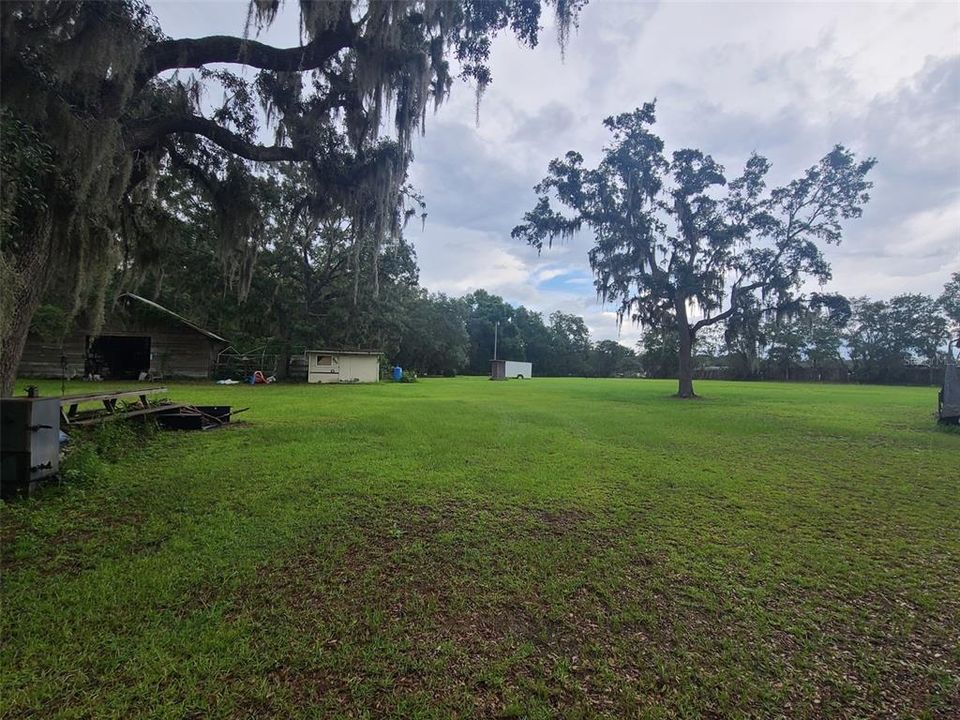 Под контрактом: $349,999 (3 спален, 2 ванн, 3240 Квадратных фут)