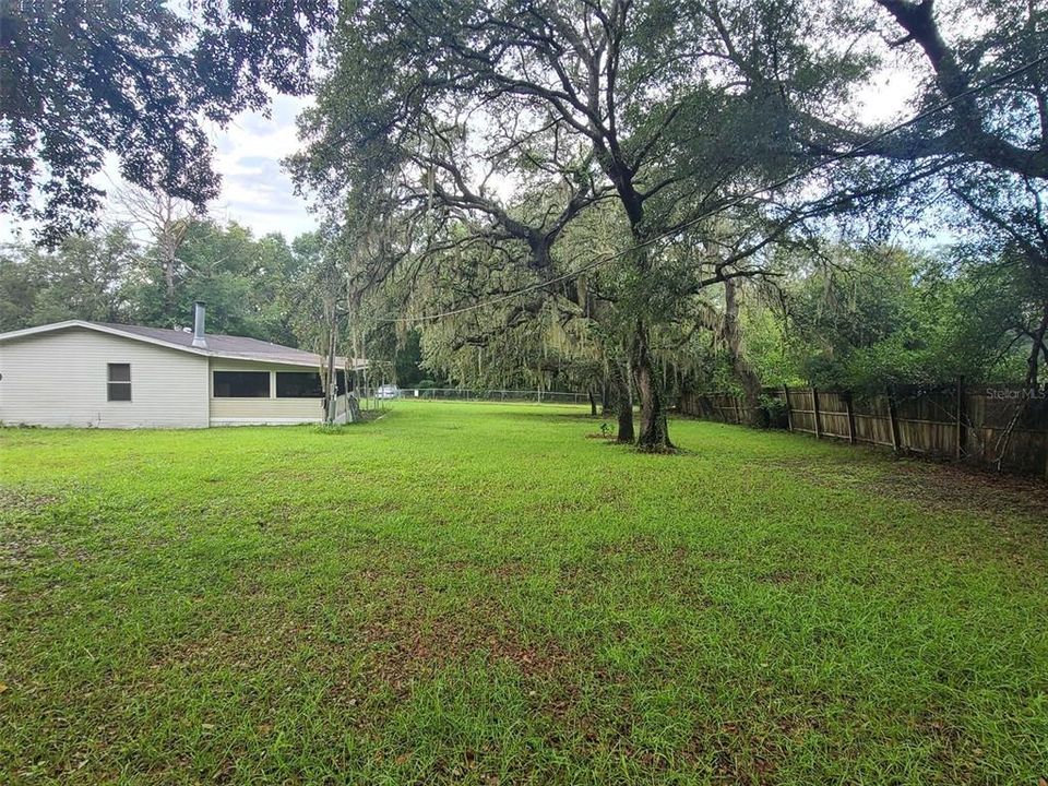 Под контрактом: $349,999 (3 спален, 2 ванн, 3240 Квадратных фут)