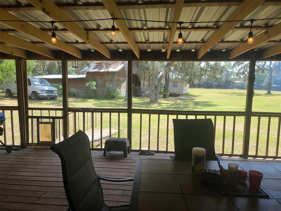 Под контрактом: $349,999 (3 спален, 2 ванн, 3240 Квадратных фут)