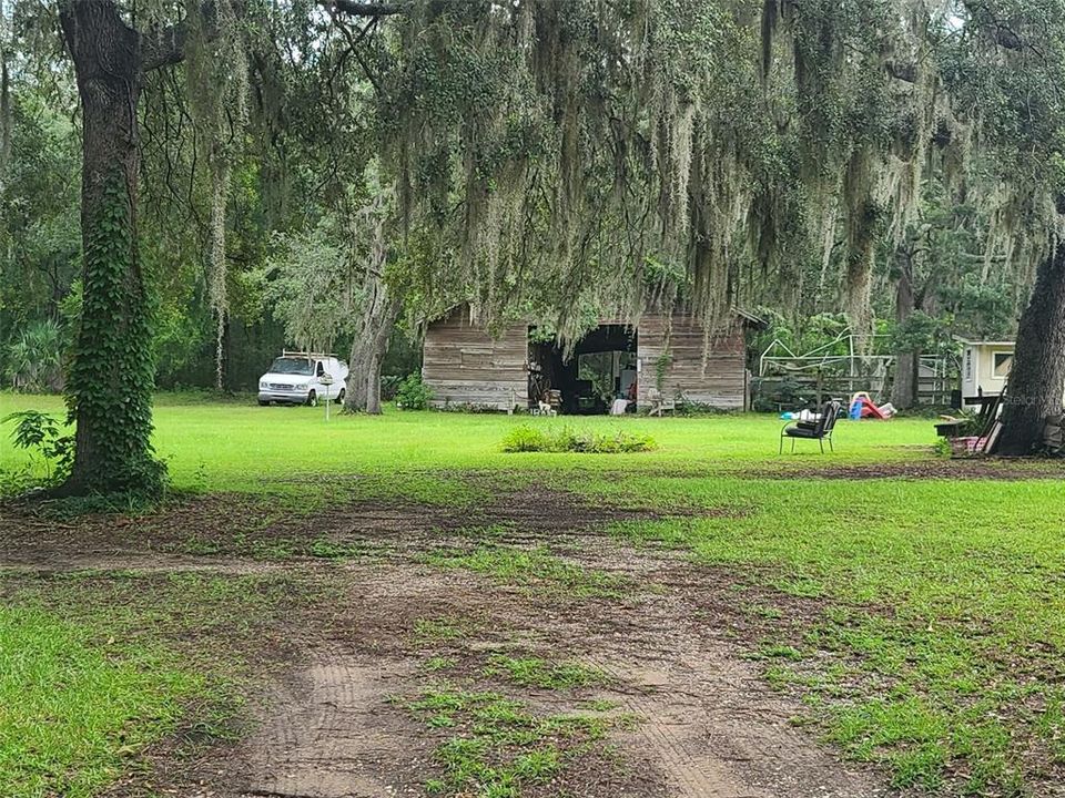 Под контрактом: $349,999 (3 спален, 2 ванн, 3240 Квадратных фут)