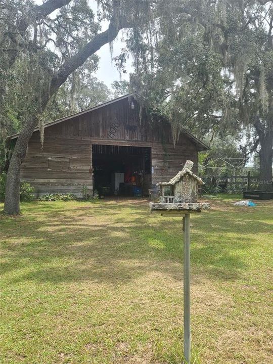 Под контрактом: $349,999 (3 спален, 2 ванн, 3240 Квадратных фут)