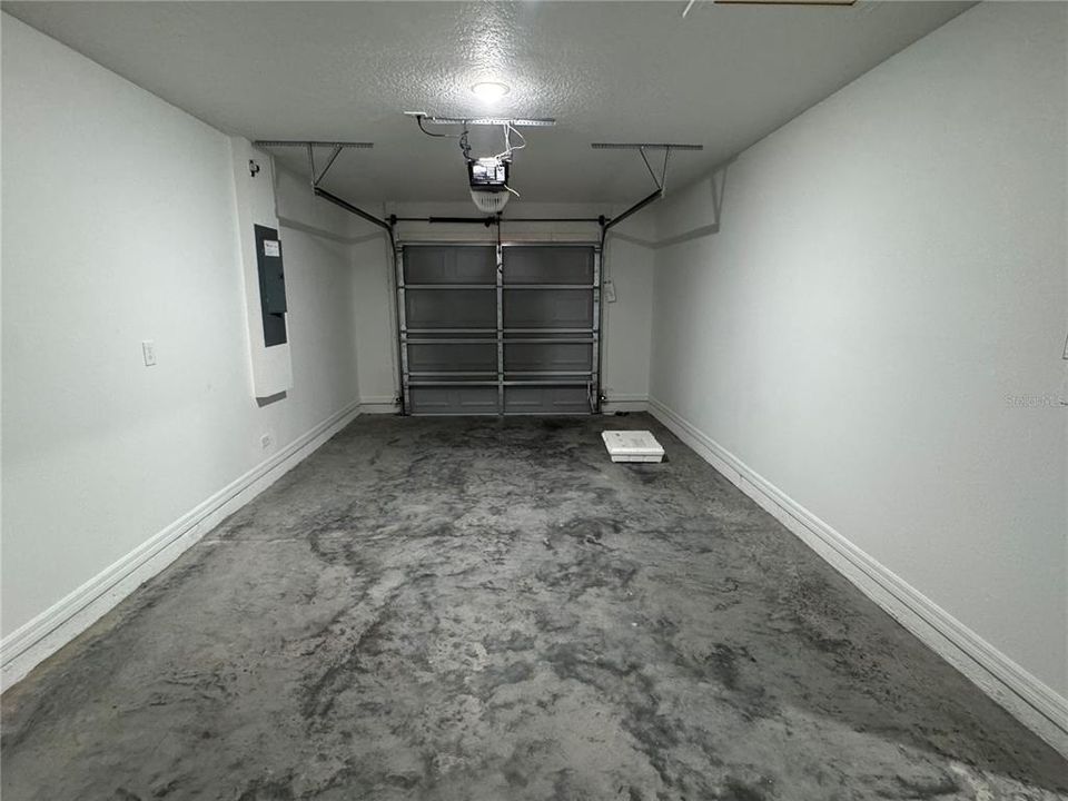 For Rent: $1,950 (3 beds, 2 baths, 1232 Square Feet)