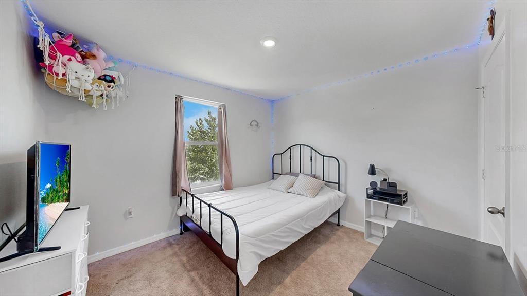 En Venta: $375,900 (5 camas, 3 baños, 2251 Pies cuadrados)