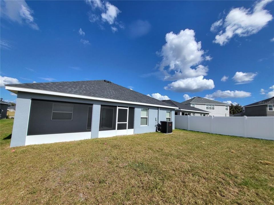 出租: $2,225 (3 贝兹, 2 浴室, 1998 平方英尺)