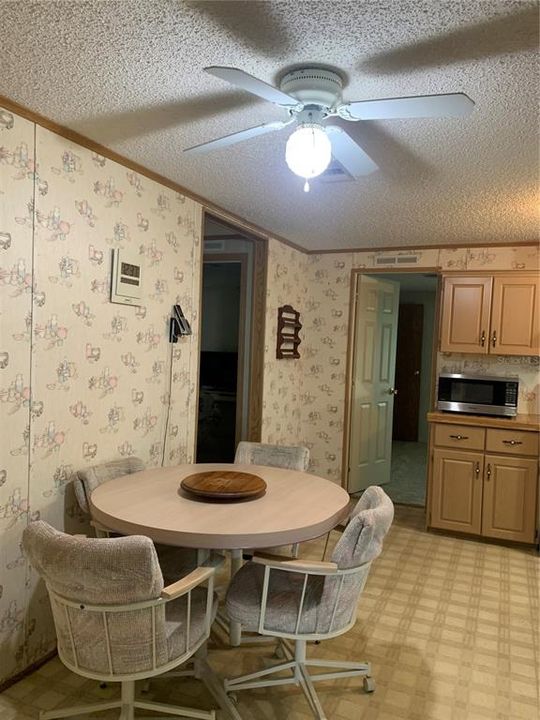 На продажу: $178,000 (3 спален, 2 ванн, 1566 Квадратных фут)