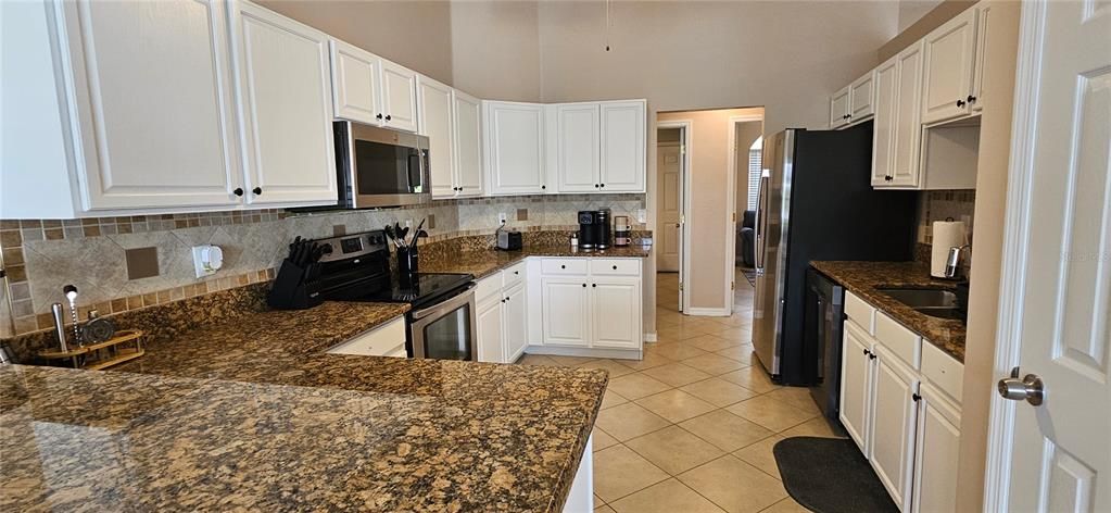 For Rent: $4,200 (4 beds, 2 baths, 2167 Square Feet)