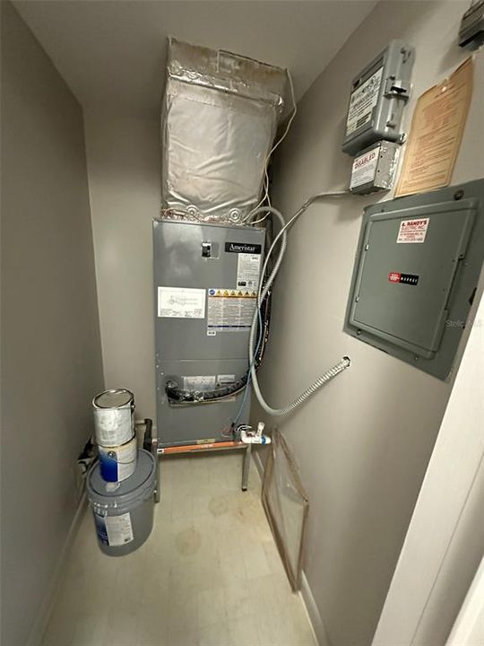 合同活跃: $149,800 (1 贝兹, 1 浴室, 820 平方英尺)