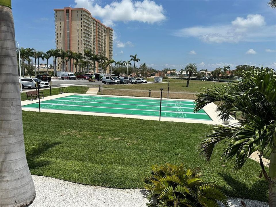 合同活跃: $149,800 (1 贝兹, 1 浴室, 820 平方英尺)