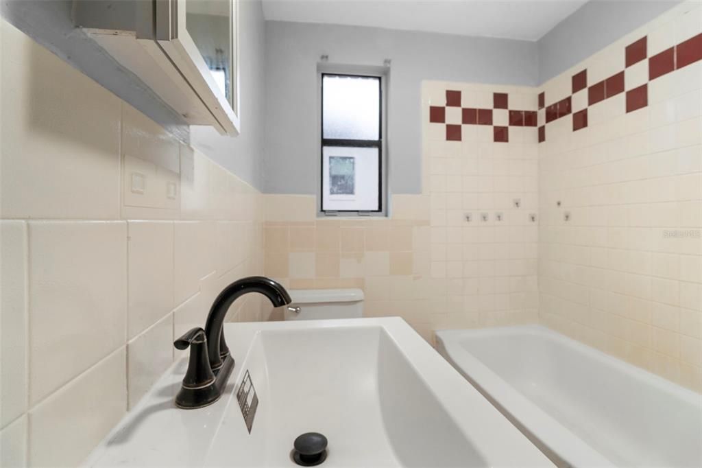 En Venta: $200,000 (3 camas, 1 baños, 1083 Pies cuadrados)