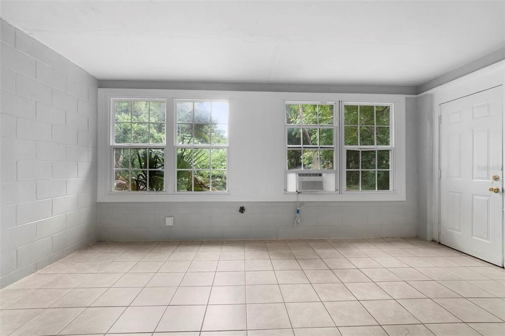 En Venta: $200,000 (3 camas, 1 baños, 1083 Pies cuadrados)