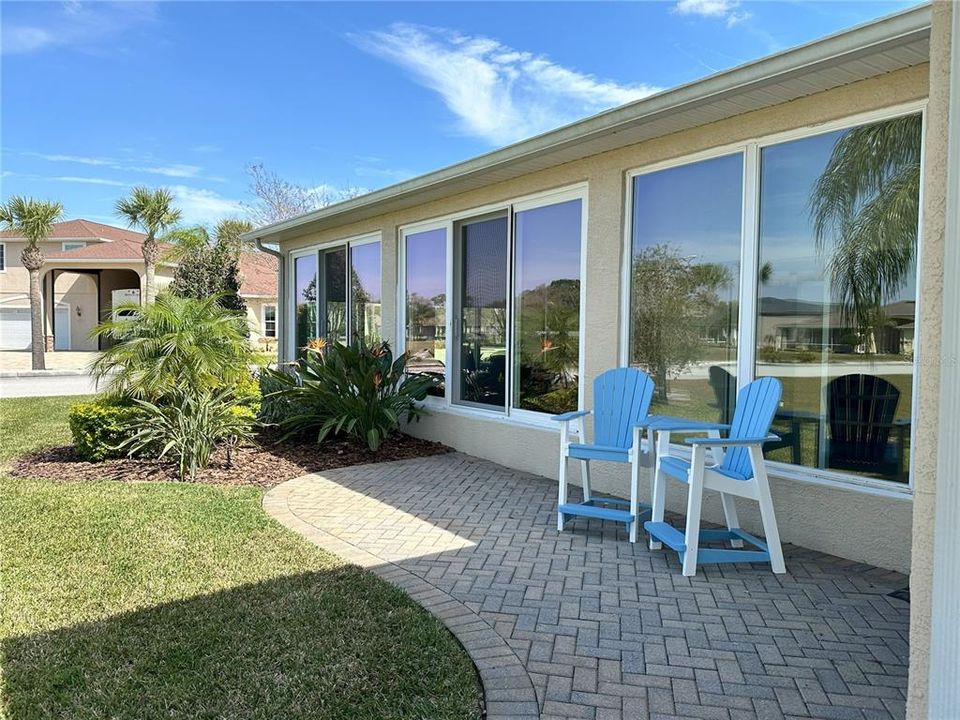 合同活跃: $649,900 (4 贝兹, 3 浴室, 2233 平方英尺)