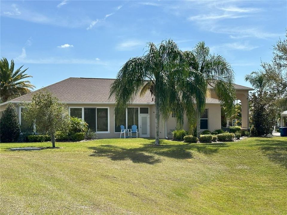 合同活跃: $649,900 (4 贝兹, 3 浴室, 2233 平方英尺)