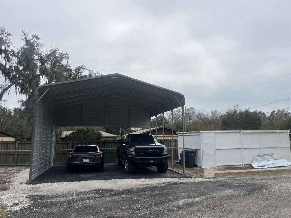 На продажу: $175,000 (3 спален, 1 ванн, 732 Квадратных фут)