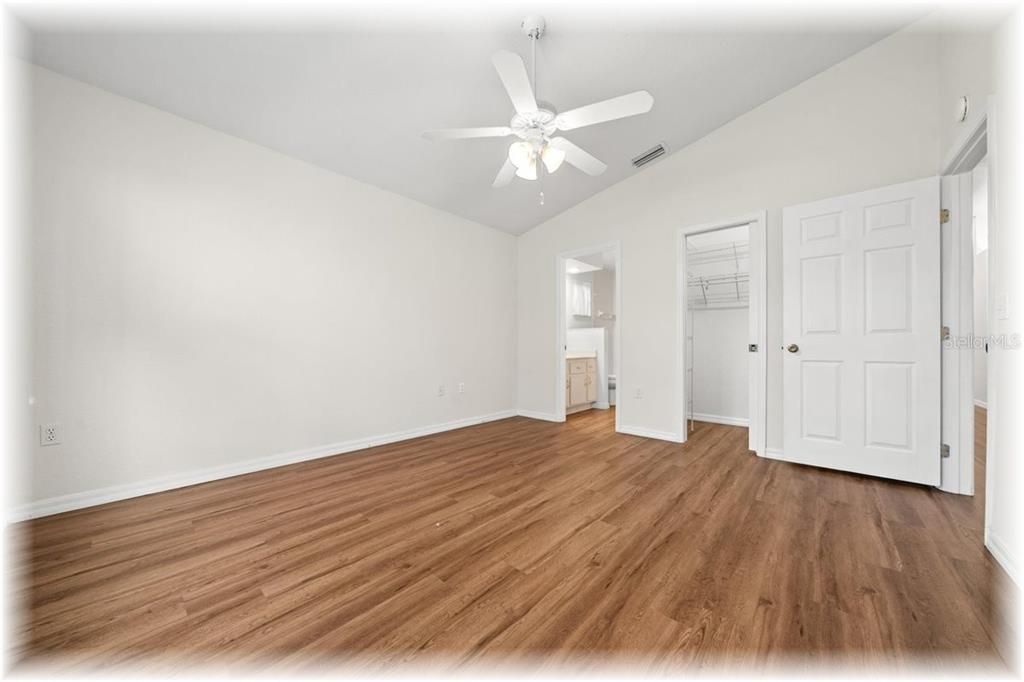 Active With Contract: $194,900 (2 beds, 2 baths, 1231 Square Feet)