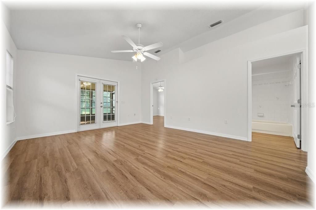 Active With Contract: $194,900 (2 beds, 2 baths, 1231 Square Feet)