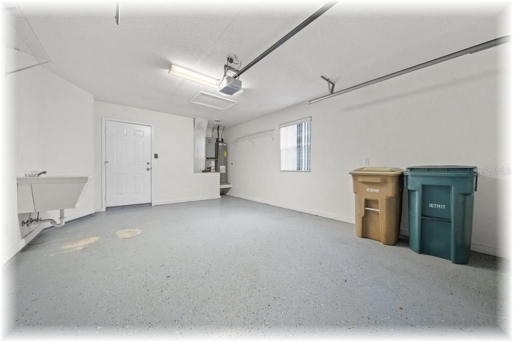 Active With Contract: $194,900 (2 beds, 2 baths, 1231 Square Feet)