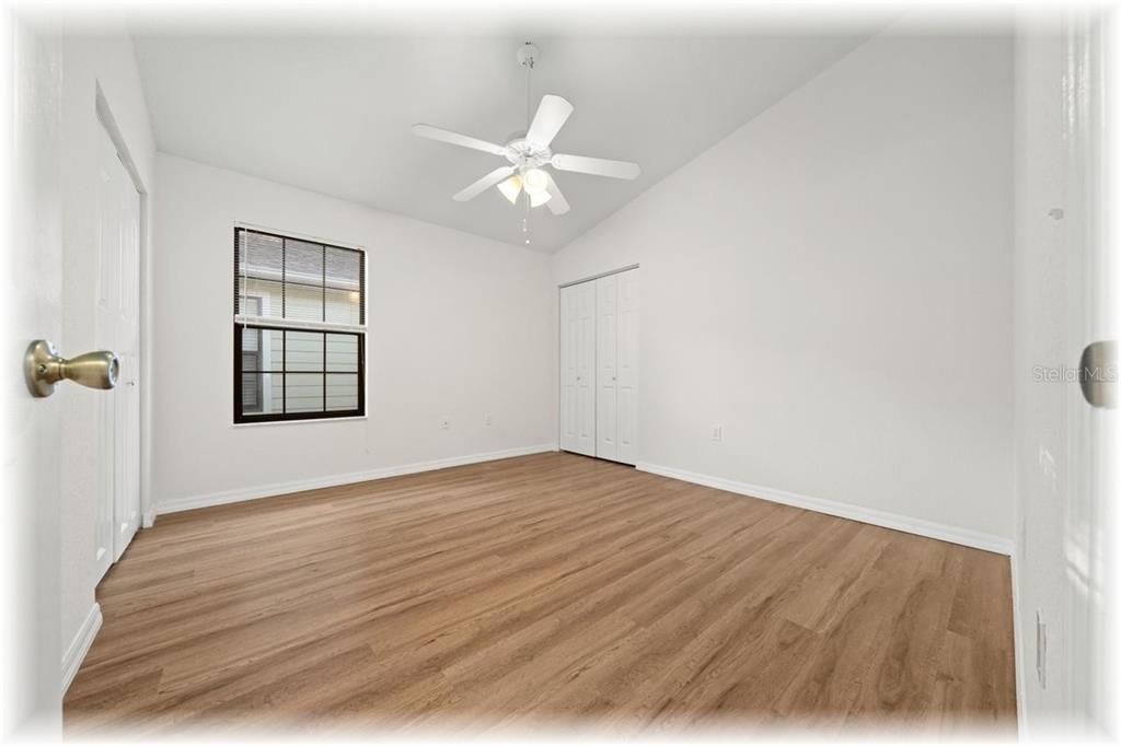 Active With Contract: $194,900 (2 beds, 2 baths, 1231 Square Feet)