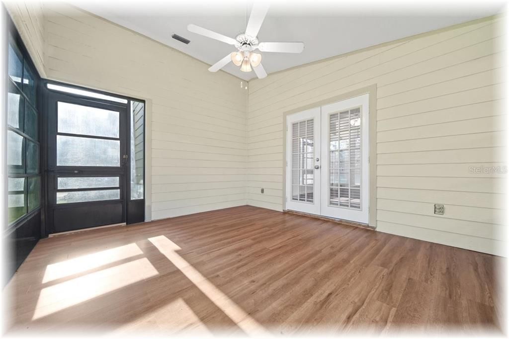 Active With Contract: $194,900 (2 beds, 2 baths, 1231 Square Feet)