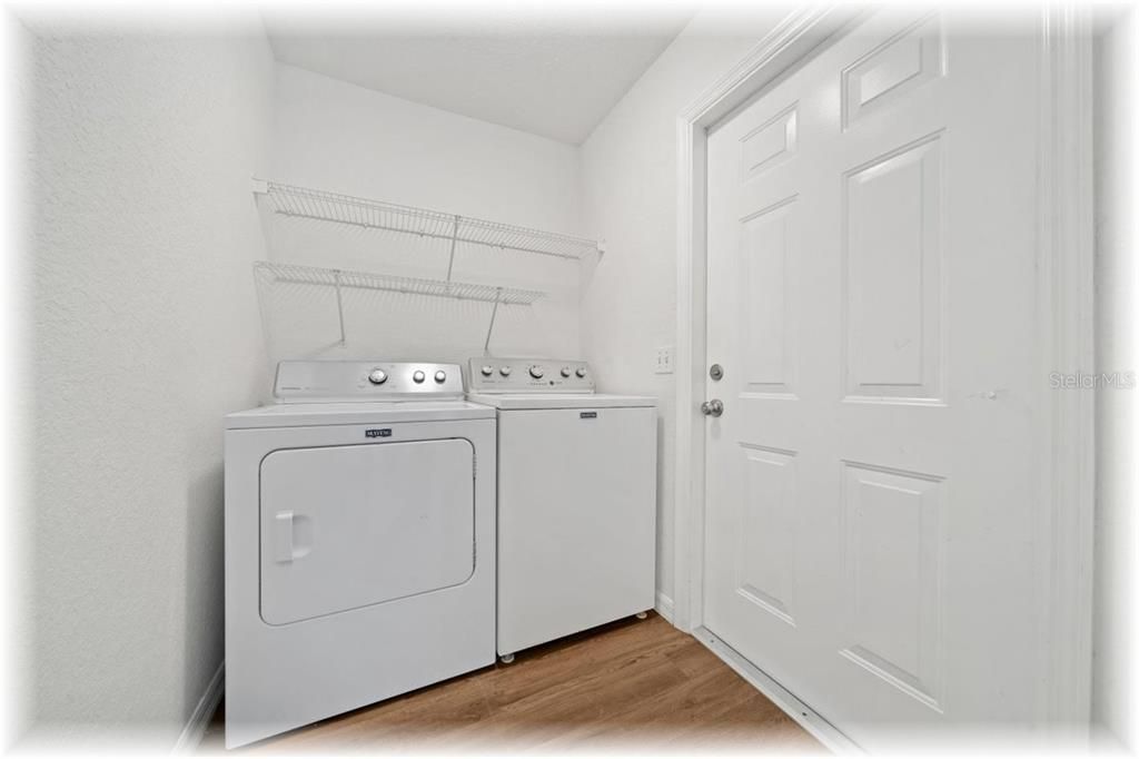 Active With Contract: $194,900 (2 beds, 2 baths, 1231 Square Feet)