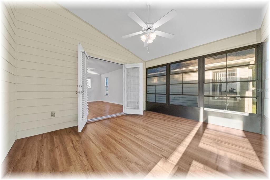 Active With Contract: $194,900 (2 beds, 2 baths, 1231 Square Feet)