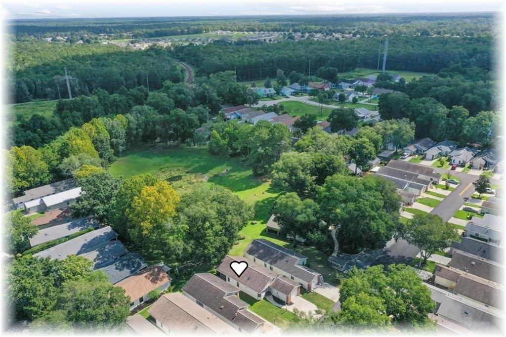 Active With Contract: $194,900 (2 beds, 2 baths, 1231 Square Feet)