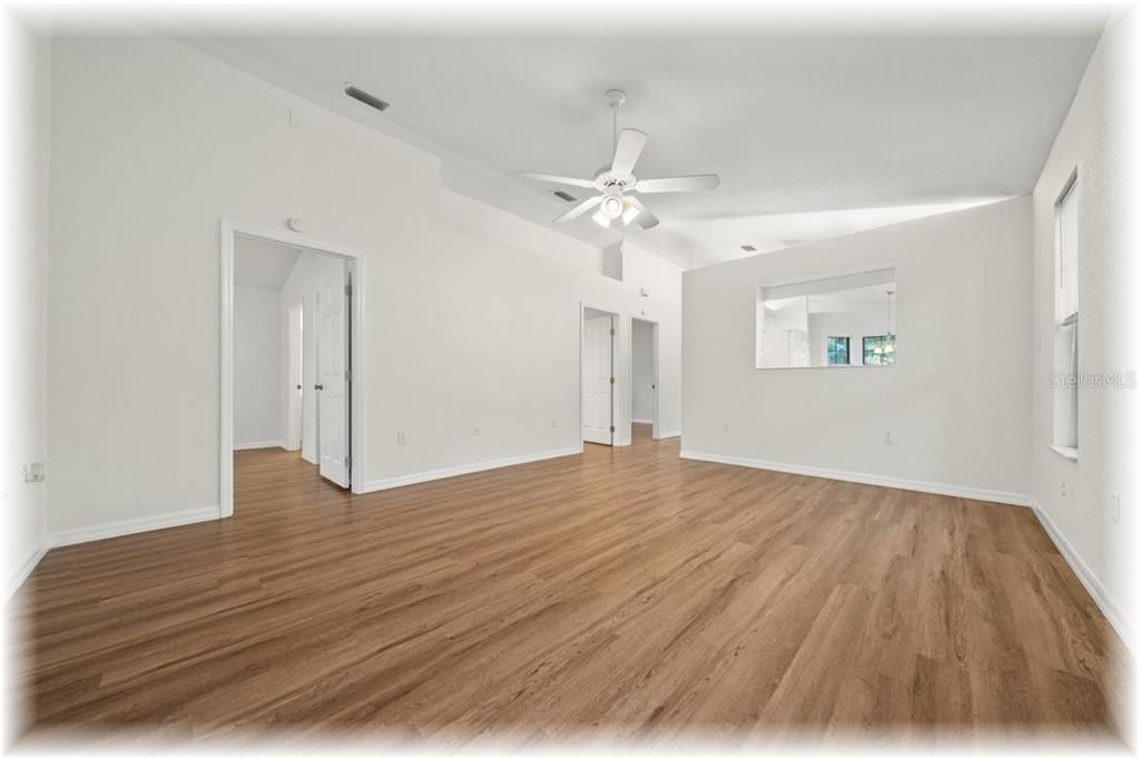 Active With Contract: $194,900 (2 beds, 2 baths, 1231 Square Feet)