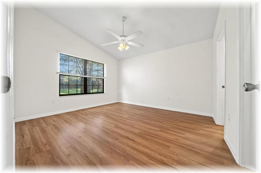 Active With Contract: $194,900 (2 beds, 2 baths, 1231 Square Feet)