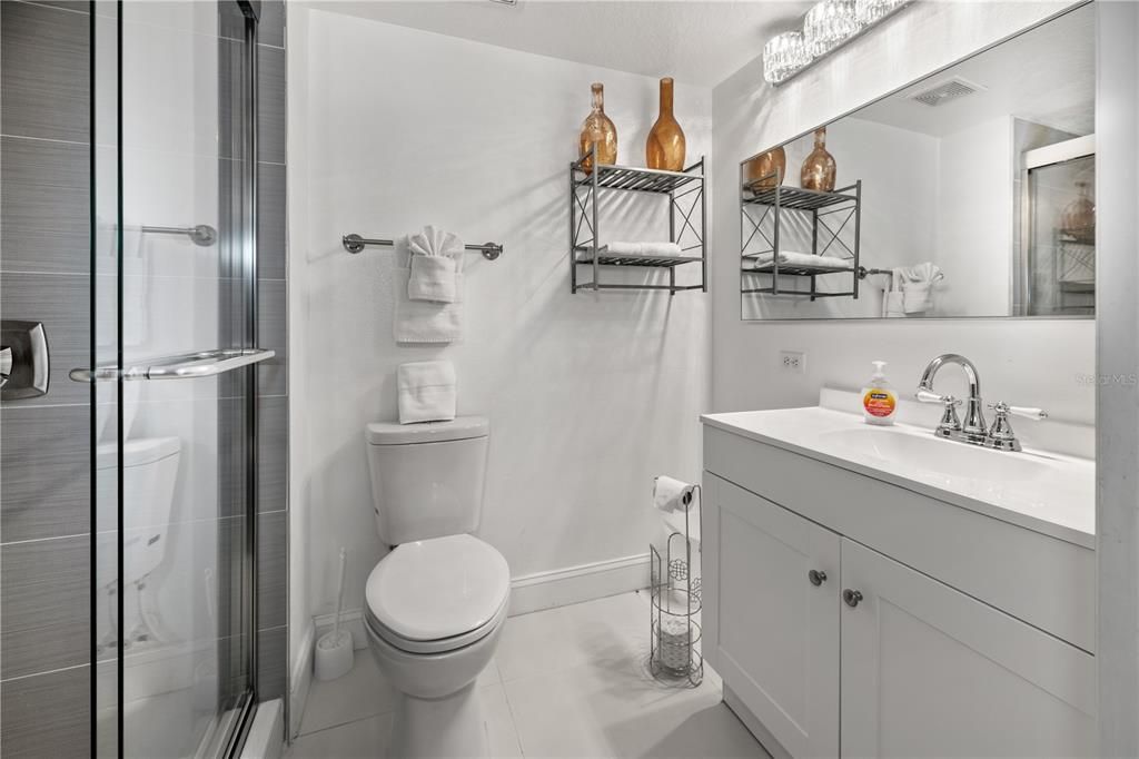 En Venta: $690,000 (6 camas, 4 baños, 3914 Pies cuadrados)