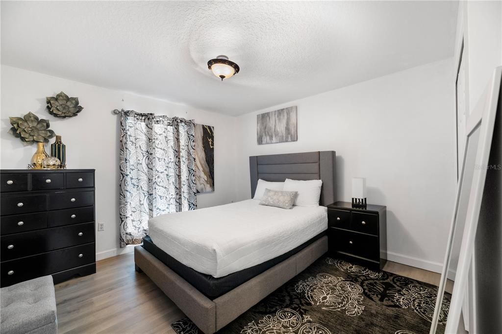 En Venta: $690,000 (6 camas, 4 baños, 3914 Pies cuadrados)