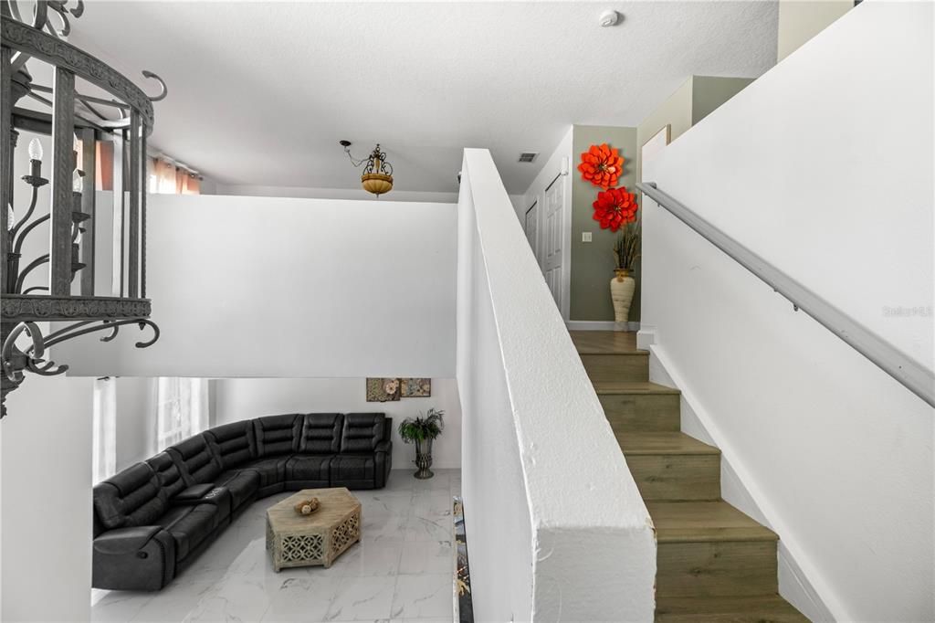 En Venta: $690,000 (6 camas, 4 baños, 3914 Pies cuadrados)