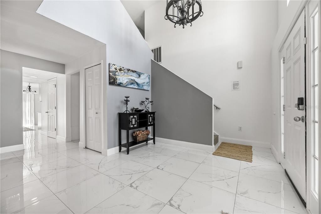 En Venta: $690,000 (6 camas, 4 baños, 3914 Pies cuadrados)