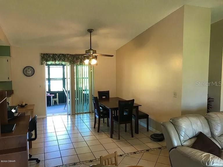 For Rent: $2,300 (3 beds, 2 baths, 1596 Square Feet)