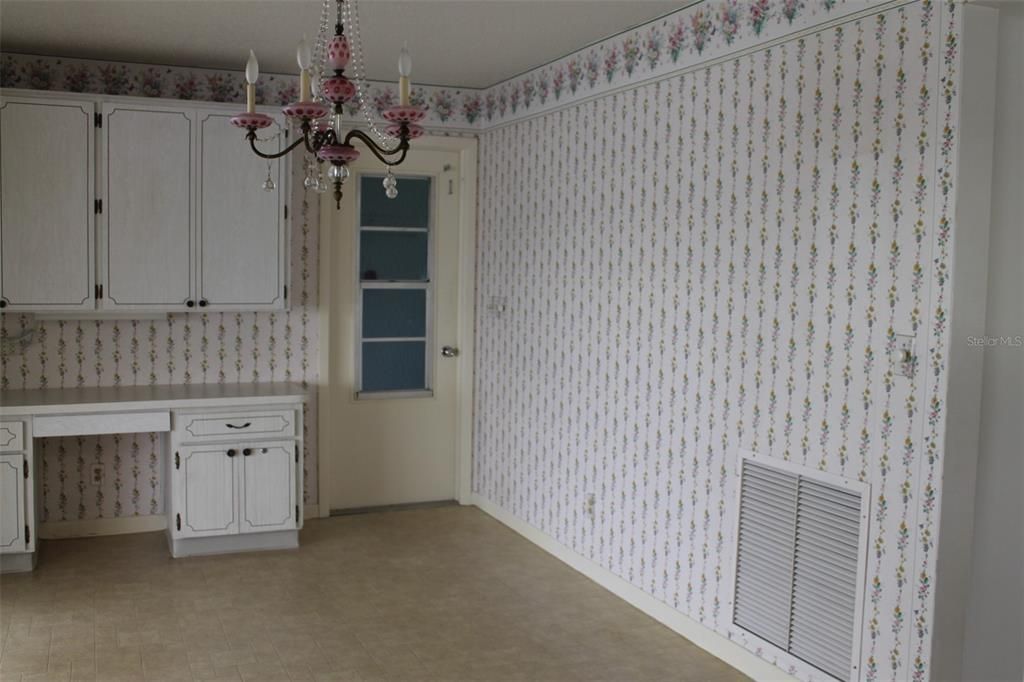 待售: $370,000 (2 贝兹, 2 浴室, 1653 平方英尺)