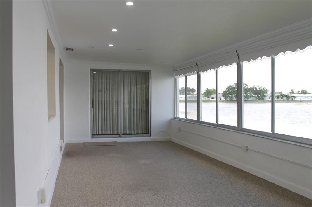 待售: $370,000 (2 贝兹, 2 浴室, 1653 平方英尺)