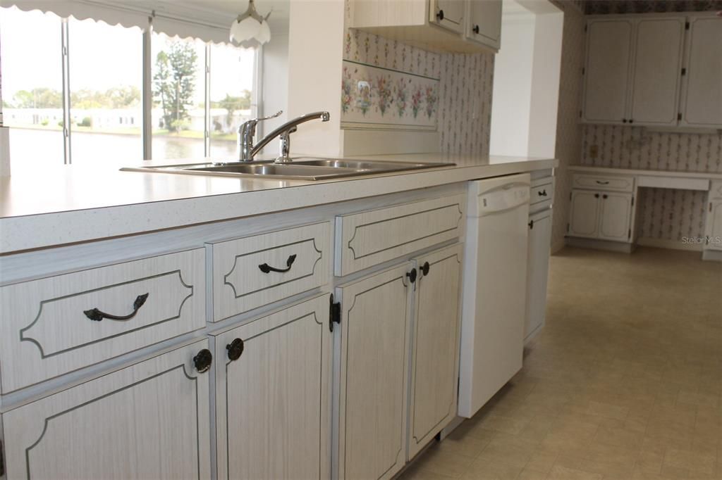 待售: $370,000 (2 贝兹, 2 浴室, 1653 平方英尺)