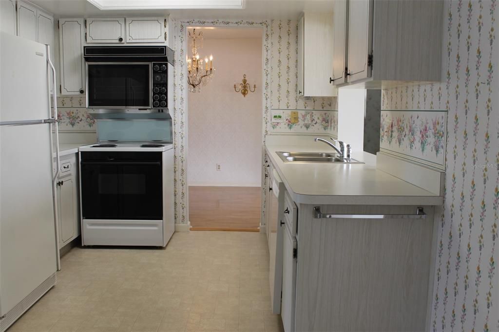 待售: $370,000 (2 贝兹, 2 浴室, 1653 平方英尺)