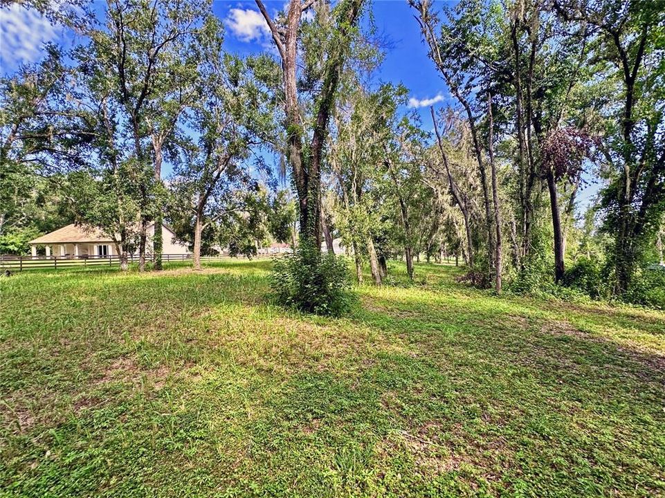 На продажу: $249,900 (1.20 acres)