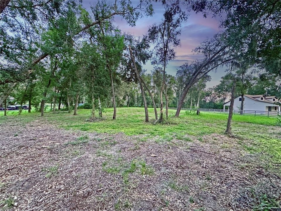 На продажу: $249,900 (1.20 acres)