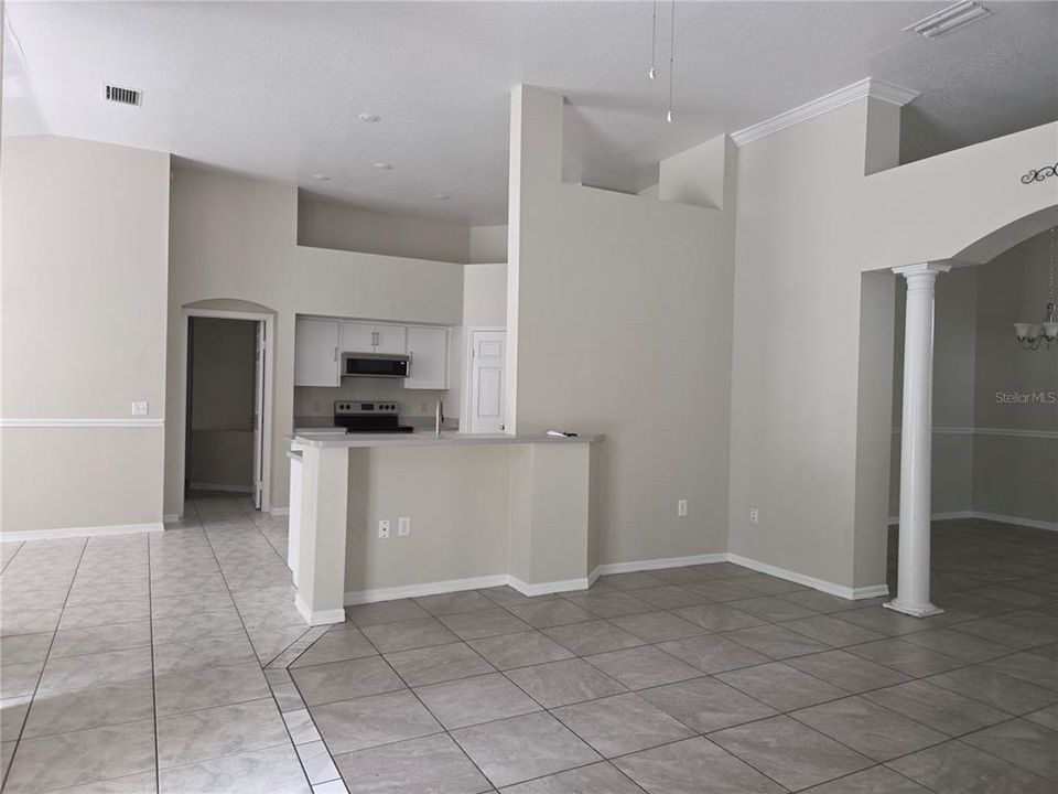 For Rent: $2,495 (4 beds, 3 baths, 2269 Square Feet)