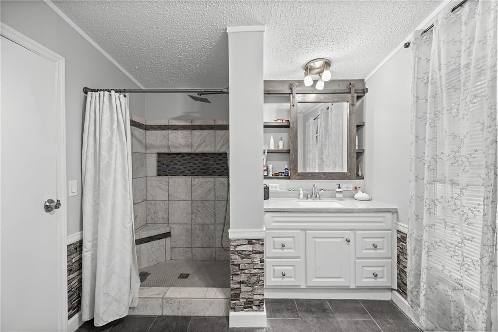 待售: $160,000 (3 贝兹, 2 浴室, 1534 平方英尺)