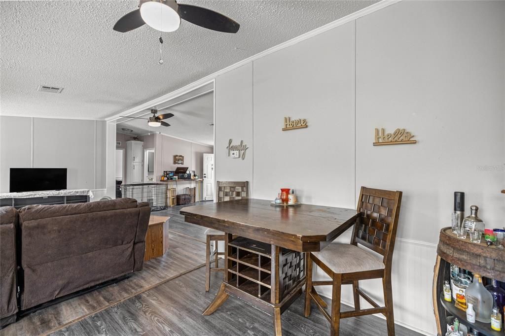 待售: $160,000 (3 贝兹, 2 浴室, 1534 平方英尺)