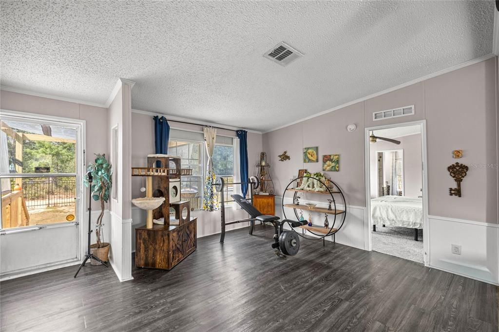 待售: $160,000 (3 贝兹, 2 浴室, 1534 平方英尺)