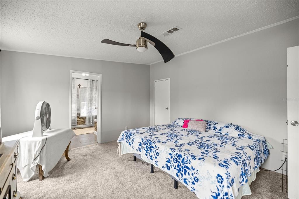 待售: $160,000 (3 贝兹, 2 浴室, 1534 平方英尺)