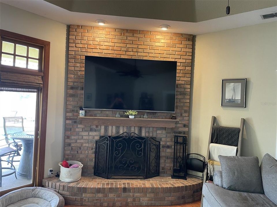 待售: $699,000 (3 贝兹, 2 浴室, 2555 平方英尺)