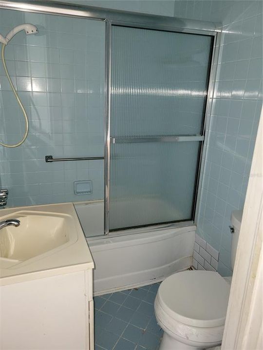 For Sale: $225,000 (2 beds, 1 baths, 720 Square Feet)