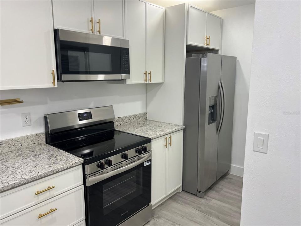 В аренду: $2,250 (2 спален, 2 ванн, 1524 Квадратных фут)