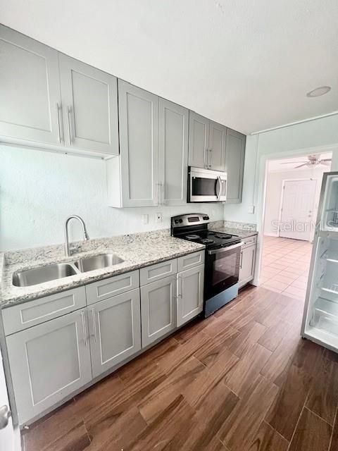 For Rent: $1,350 (2 beds, 1 baths, 2496 Square Feet)
